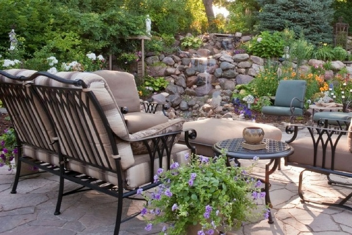 Spring at Canyon Falls is a perfect time to enjoy outdoor living